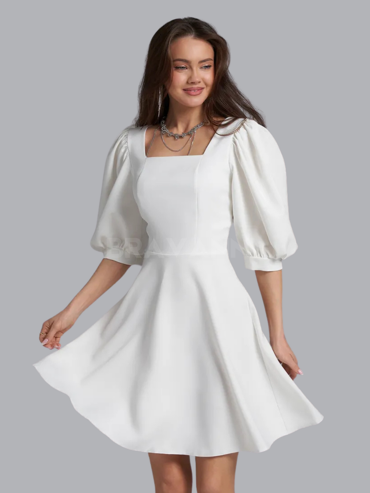 Vestido A-Line com Mangas e Abertura nas costas - FreeGlow